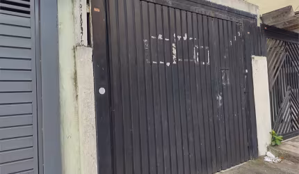 Sobrado com 2 suítes à venda na Cidade Ademar.