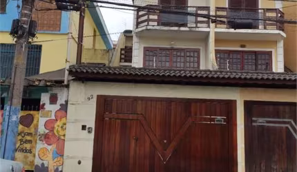 Excelente sobrado de 3 Suítes em rua tranquila, Parque Jabaquara.
