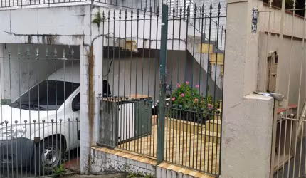 Casa à venda de 2 dormitórios