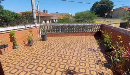 Sobrado com 4 dormitórios no Campo Belo