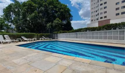 Apartamento à venda no metrô Conceição