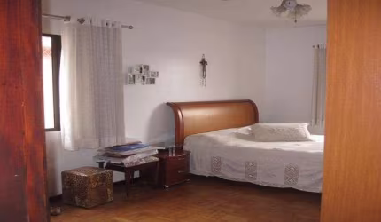 Casa com 3 dormitórios.