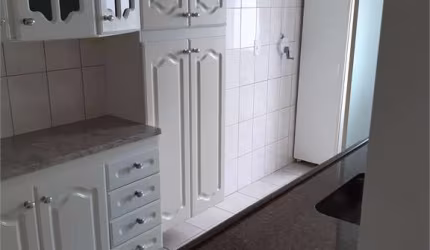 Apartamento de 2 dormitórios a venda na Vila Guarani