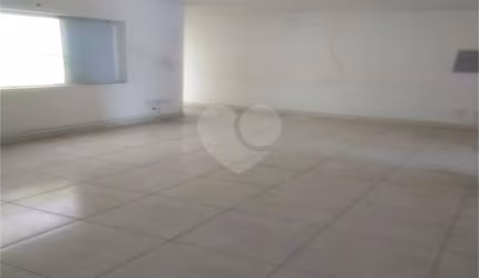Excelente prédio Comercial no Tatupé