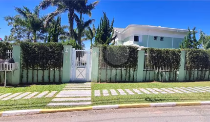 Excelente casa de 03 andares