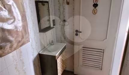 Apartamento à Venda na Vila Mariana com 2 Quartos e 1 Vaga, Perto do Metrô Paraíso