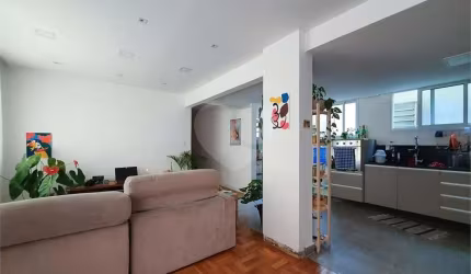 Ótimo imóvel com 3 dormitórios à venda na Vila Mariana!