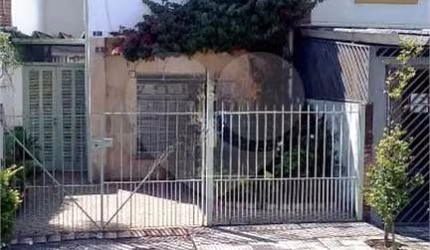 Casa em Planalto Paulista com 140m² 2 vagas Aceita Permuta