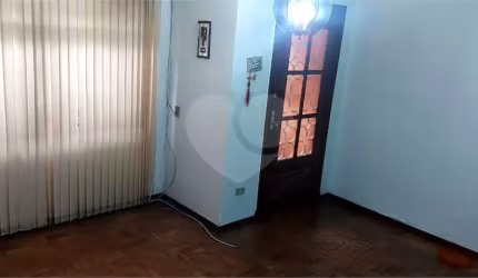 SOBRADO COM 03 QUARTOS , 02 SALAS, 02 VAGAS PARALELAS - 750MTS METRÔ ALTO DO IPIRANGA