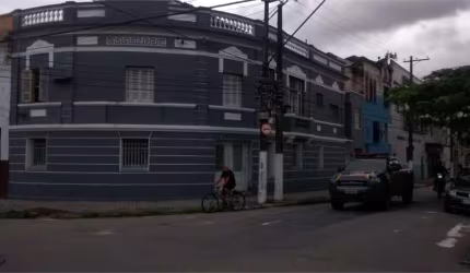 Terreno com 4 quartos à venda em Vila Mathias - SP