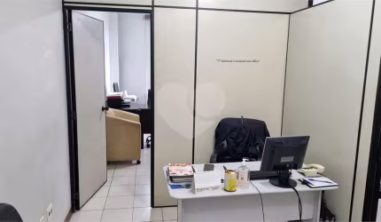 Salão Comercial à venda em Embaré - SP