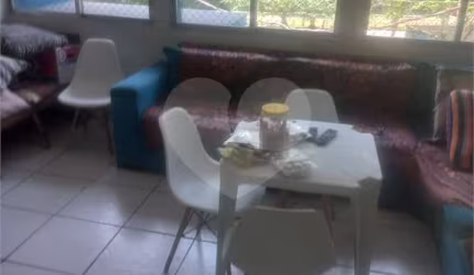 Apartamento com 3 quartos à venda em Itararé - SP