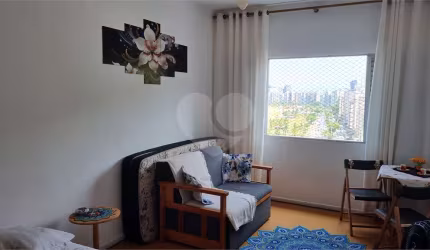 Apartamento com 1 quartos à venda ou para locação em Itararé - SP