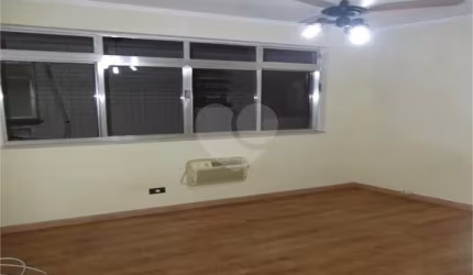 Apartamento com 2 quartos à venda em Embaré - SP