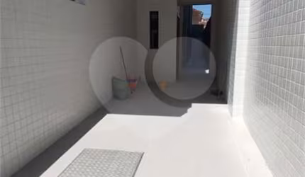 Sobrado com 3 quartos à venda em Embaré - SP
