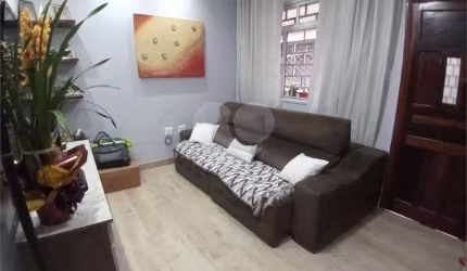 Casa com 2 quartos à venda em Vila Mathias - SP