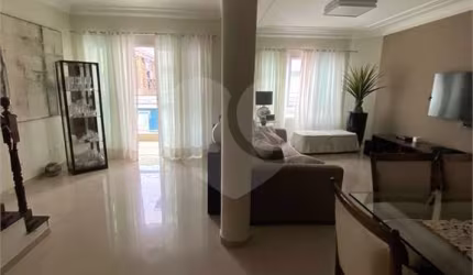 Sobrado com 4 quartos à venda em Embaré - SP