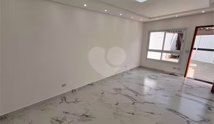 Casa de vila com 3 quartos à venda em Aparecida - SP