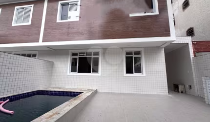Casa de vila com 3 quartos à venda em Embaré - SP