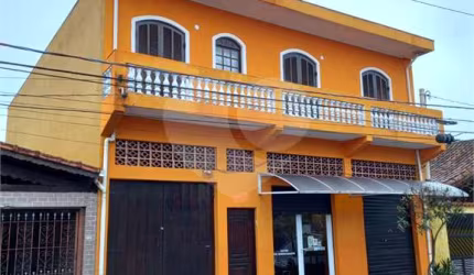 Sobrado com 3 quartos à venda em Mirim - SP