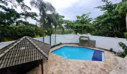 Casa com 6 quartos à venda em Jardim Virgínia - SP