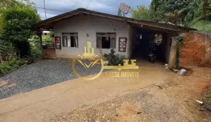 Imperdível oportunidade: Casa à venda em Blumenau-SC com 3 quartos, 1 sala, 1 banheiro, 1 vaga de garagem e 110,00 m² de área!