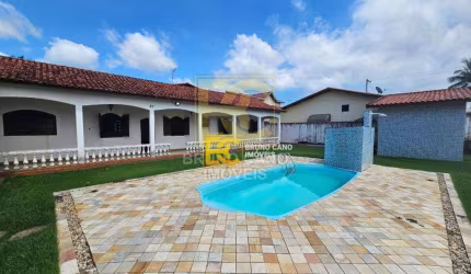 Casa em 2 lotes, 50m do mar com 3 dormitórios à venda, 251 m² por R$ 1.100.000 - Cidade Nova Peruibe - Peruíbe/SP