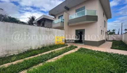 Casa Geminada com 2 Quartos – Aprox. 1800m da Praia