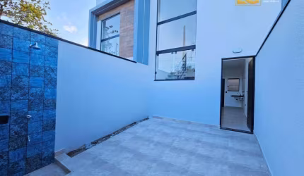 Loft Charmoso a 700m da Praia com Quintal e Vaga de Garagem