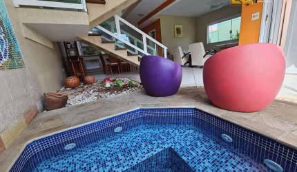 Oportunidade de Lindo Sobrado a 200m do Mar