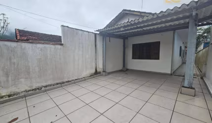 Casa térrea com edícula para locação definitiva - Centro - Peruíbe/SP