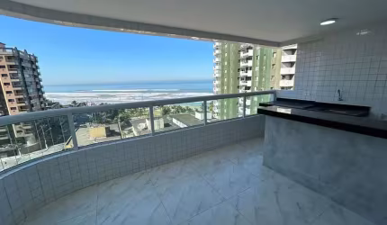 BELÍSSIMO APARTAMENTO, À 50m DO MAR E LAZER COMPLETO