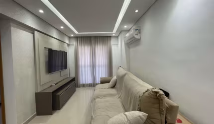 BELÍSSIMA COBERTURA COM ACABAMENTO FINO E PISCINA PRIVATIVA
