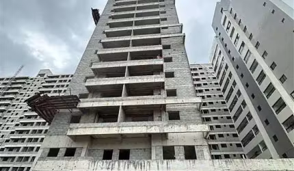 BELÍSSIMO APARTAMENTO, À 50M DO MAR E LAZER COMPLETO
