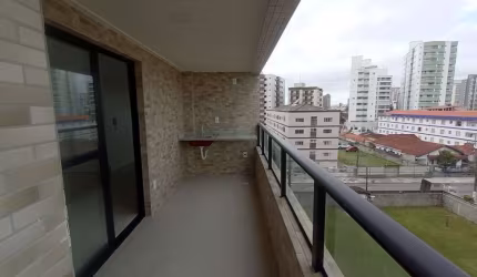 BELÍSSIMO APARTAMENTO, LAZER COMPLETO E À 150M DO MAR