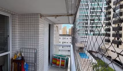 BELÍSSIMO APARTAMENTO, À 100m DO MAR E LAZER
