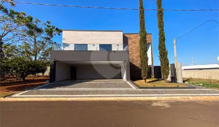Condomínio com 5 quartos à venda em Centro - SP