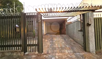 Casa térrea com 6 quartos à venda em Jardim Maria Goretti - SP