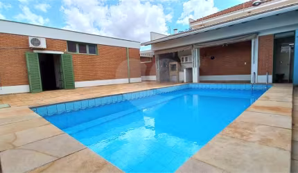 Casa com 4 quartos à venda em Jardim Sumaré - SP