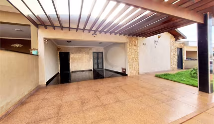 Condomínio com 3 quartos à venda em Centro - SP