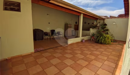 Casa com 4 quartos à venda em Valentina Figueiredo - SP