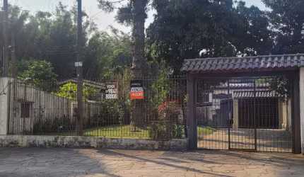 Excelente casa em um pátio lindo