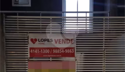 Sobrado com 3 quartos à venda em Centro - PR