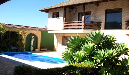 Casa com 4 quartos à venda em Santa Felicidade - PR