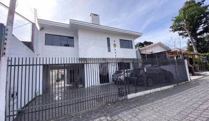 Sobrado com 8 quartos à venda em Hugo Lange - PR