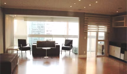 Apartamento com 3 quartos à venda em Vila Olímpia - SP