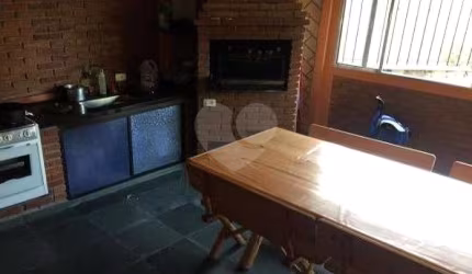 Casa com 2 quartos à venda em Jardim Rosa Maria - SP