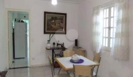 Casa com 3 quartos à venda em Vila Universitária - SP