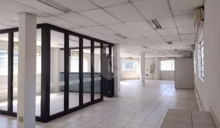 Prédio inteiro à venda ou para locação em Vila Monte Alegre - SP