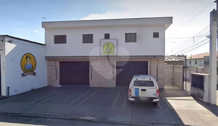 Sobrado com 5 quartos à venda em Socorro - SP